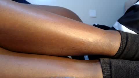 Snapshot of fatpussy_ebony chatting on February 25, 5:19 pm lexie online show from February 25, 5:19 pm