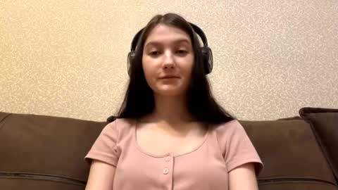Aurora 18yo online show from December 22, 9:16 am