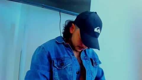 favid95 online show from March 21, 2:39 am