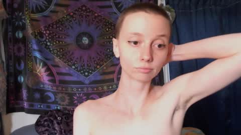 Mossfairy online show from October 12, 7:05 pm