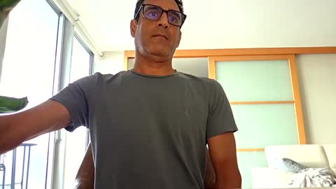 Miami Persian online show from September 13, 10:01 pm