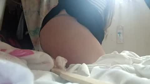 feastonme00 online show from July 24, 3:04 am