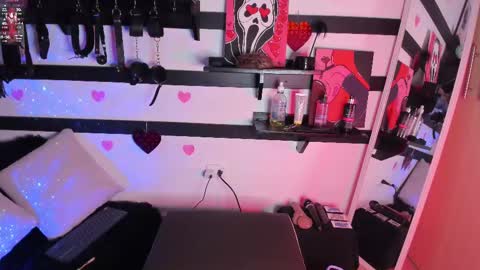 feel_the_touch online show from February 25, 10:53 pm