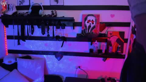 feel_the_touch online show from February 24, 9:31 pm