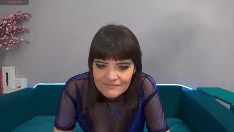 Laura online show from October 8, 2:51 am