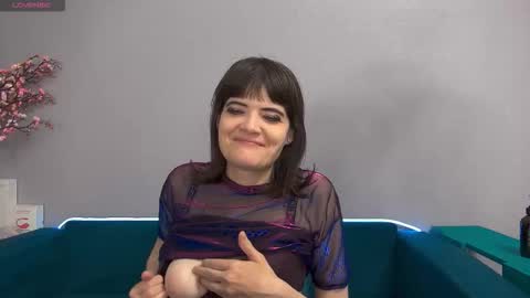 Laura online show from October 1, 8:35 am