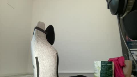 feline_shine online show from December 27, 2:54 pm