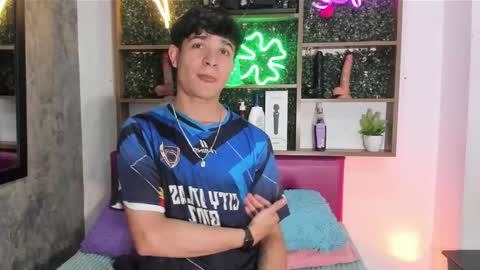 felipe_boy_18 online show from September 18, 10:47 pm