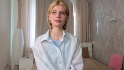 u can Call me Kira online show from September 15, 7:32 am