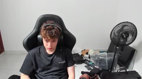 felix0420 online show from November 20, 6:38 pm