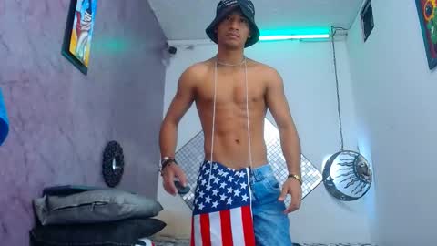 INSTA DAVID ESCOBARZ online show from January 21, 11:35 am