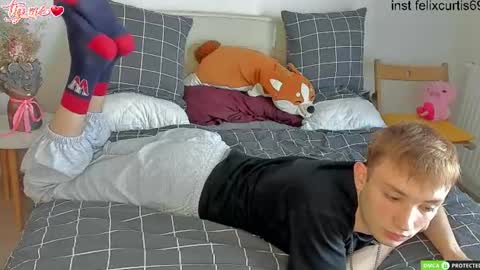 felixcurt online show from June 22, 11:17 am