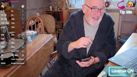 Adam online show from October 28, 7:31 am