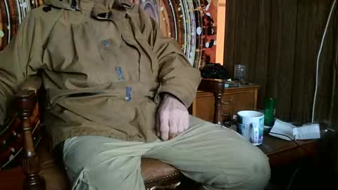 Snapshot of fellatioauto chatting on February 14, 3:33 am hungnsexy online show from February 14, 3:33 am
