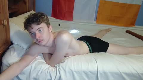 femboyangel online show from February 26, 8:58 pm