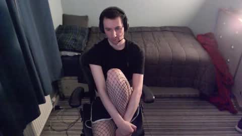 Skye online show from October 26, 12:44 am