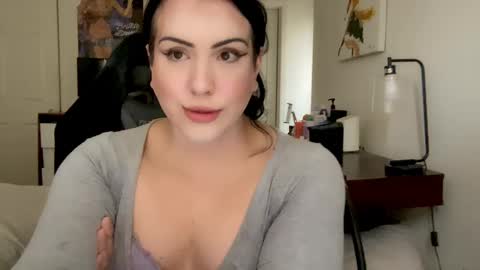 Snapshot of femgirl99 chatting on February 4, 8:59 pm this is justice tricia a bigelow. she was fucking my husband tom girardi online show from February 4, 8:59 pm