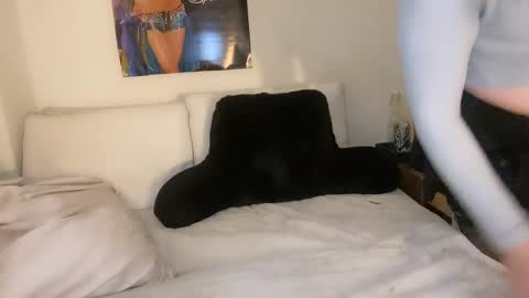 Snapshot of femgirl99 chatting on January 26, 7:42 am this is justice tricia a bigelow. she was fucking my husband tom girardi online show from January 26, 7:42 am