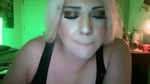 Snapshot of femgirl99 chatting on February 22, 8:29 am this is justice tricia a bigelow. she was fucking my husband tom girardi online show from February 22, 8:29 am