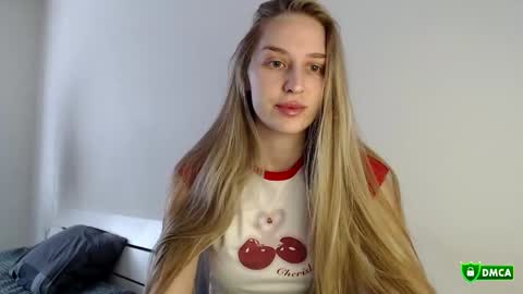 Femke online show from October 14, 11:35 am