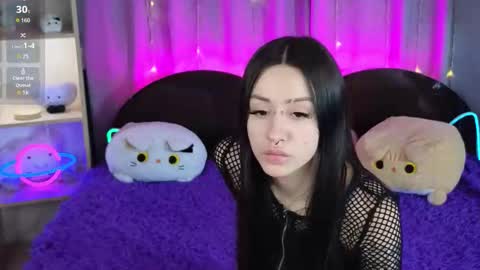 Fenilea online show from January 6, 9:41 pm