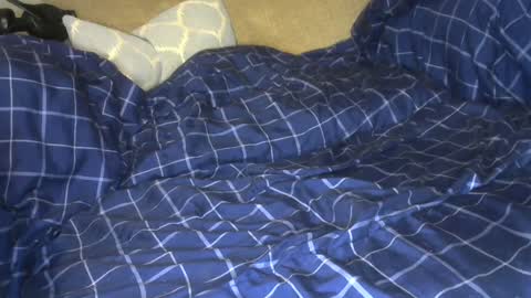 Snapshot of fennywy chatting on October 7, 2:40 am yen online show from October 7, 2:40 am