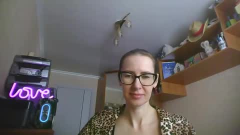 feraliss online show from February 25, 8:29 am