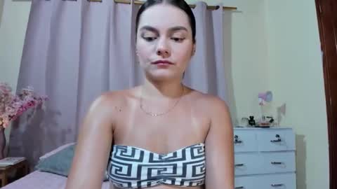 fernanda_151 online show from May 7, 4:30 am
