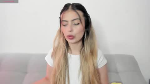 fernanda  online show from March 17, 2:33 pm