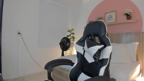 Fer  online show from October 19, 3:11 am