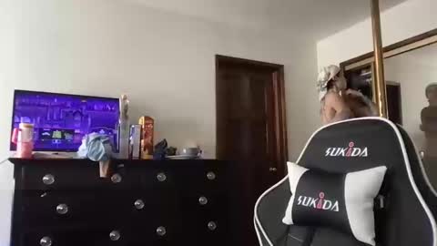 fgsammie online show from October 13, 7:05 pm