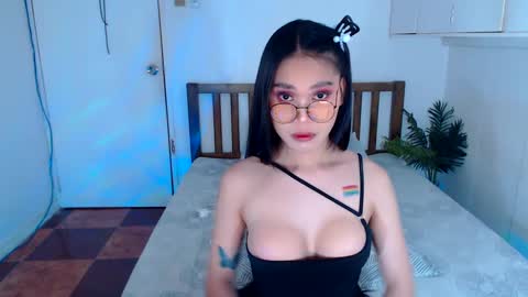 sweet online show from January 11, 10:29 am