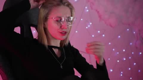 cap and Lana  online show from February 27, 8:46 am