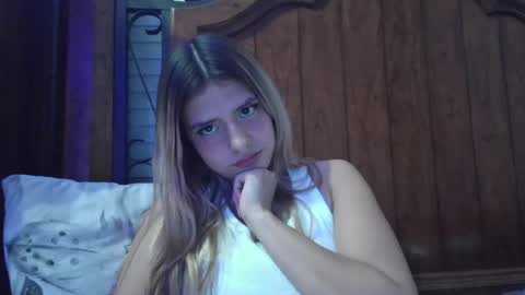 findombratty online show from April 28, 5:01 am