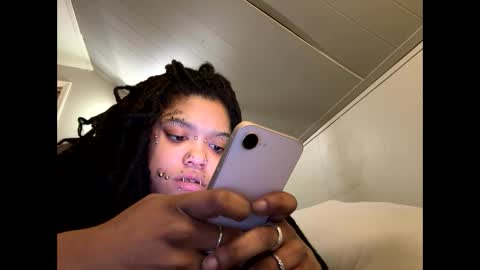 fineshitniyah online show from April 22, 9:27 am