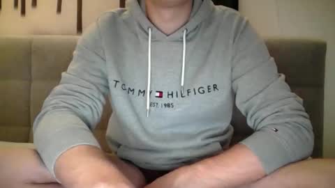 Finn online show from November 9, 7:27 pm