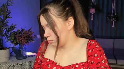 fiora online show from October 12, 5:33 am