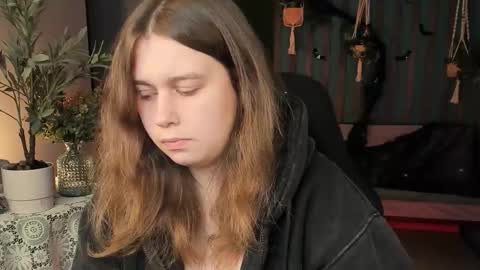 fiora online show from October 20, 1:49 pm