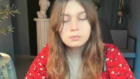 fiora online show from November 8, 5:32 am