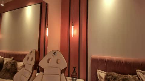 fiorella_paris online show from February 2, 5:10 am