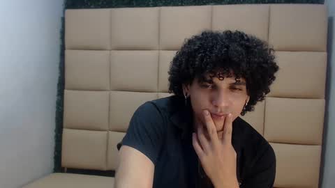 fire_boy69 online show from September 26, 2:58 pm