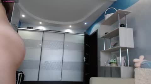 ArinaimasCute online show from September 26, 10:23 am