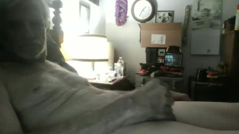 Snapshot of firestarter769 chatting on October 1, 8:35 am firestarter769 online show from October 1, 8:35 am
