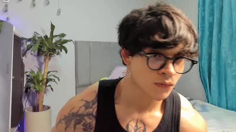 Snapshot of fit_prince_ chatting on December 4, 7:55 am David hotman online show from December 4, 7:55 am