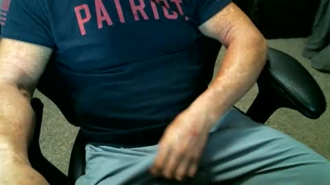 fitguy40 online show from April 11, 10:25 pm