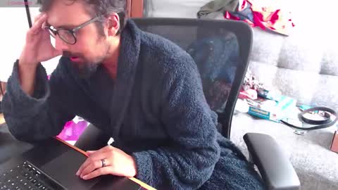 fizz6572 online show from November 7, 9:45 am