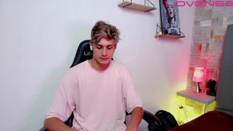 Flaquito online show from April 6, 9:05 pm