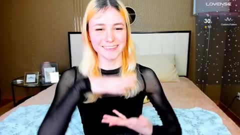 FlexiMona online show from October 2, 9:30 am