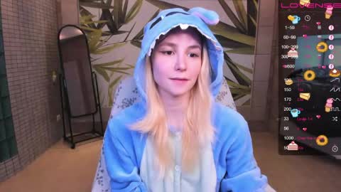 FlexiMona online show from March 7, 9:09 am