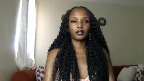 sheery online show from March 31, 8:15 am